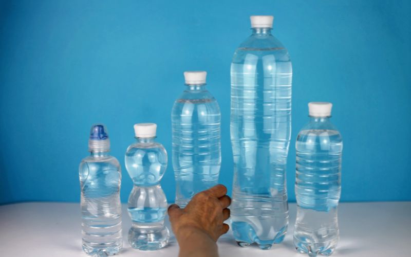 The Role of Hydration in Menopause Weight Loss 3 daily water intake recommendations based on activity levels and climate : The Role of Hydration in Menopause Weight Loss